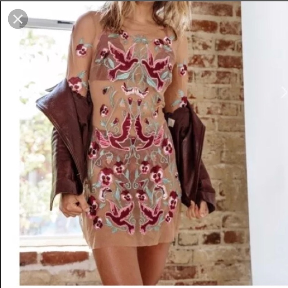 For ❤️&🍋 - Dove Embroidery Mini Dress